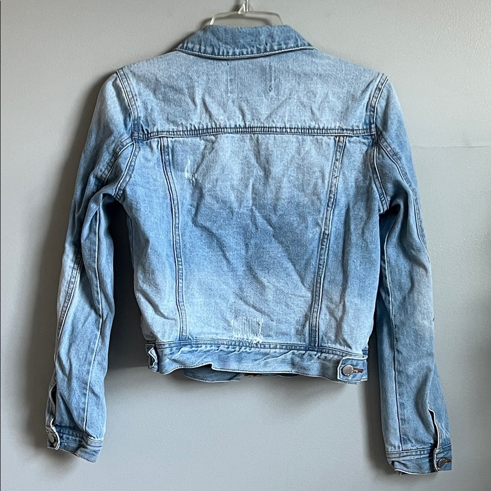 Classic Light Blue Denim Jacket - Picture 3 of 8